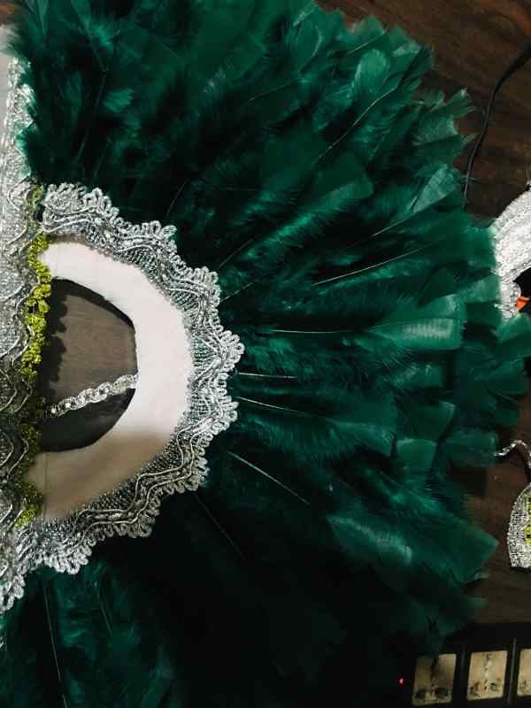 Add-Lace-Trimming-or-Stones.j