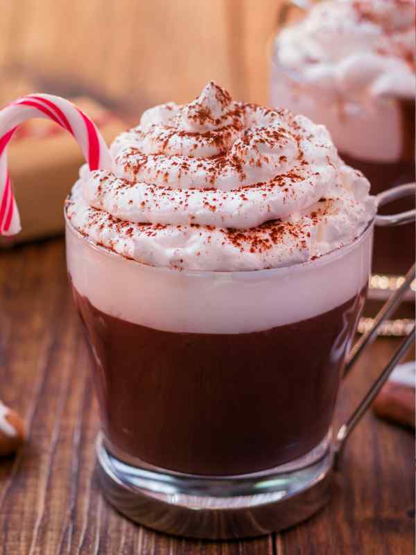 Peppermint-Hot-Chocolate-Mousse-Cups-christmas desserts to make this holiday season