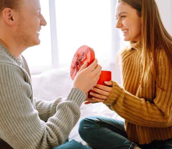 Couple- Story-Dessert-Exchange