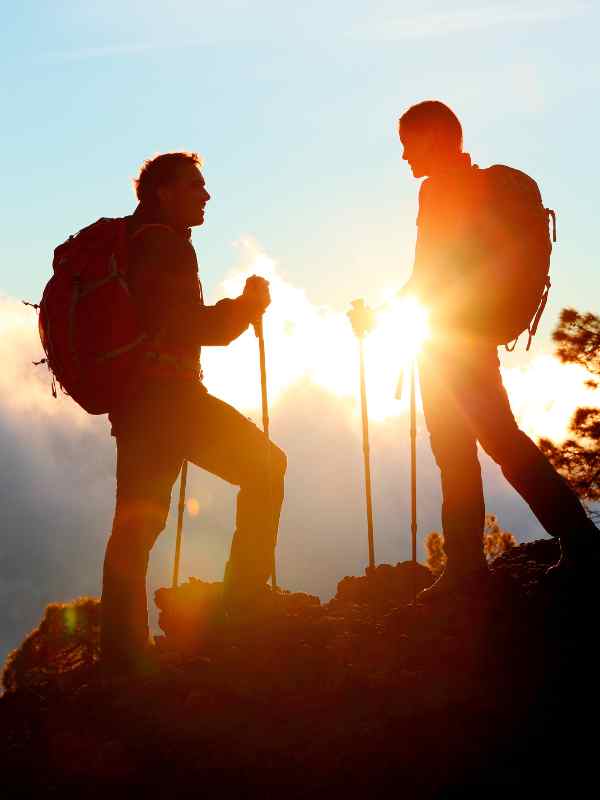 Couple-sunrise-hiking