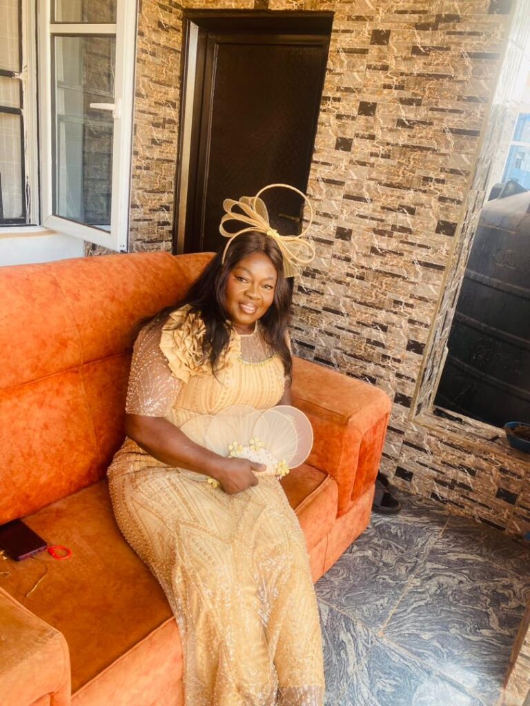 How to Style This DIY Hand Fan for Weddings