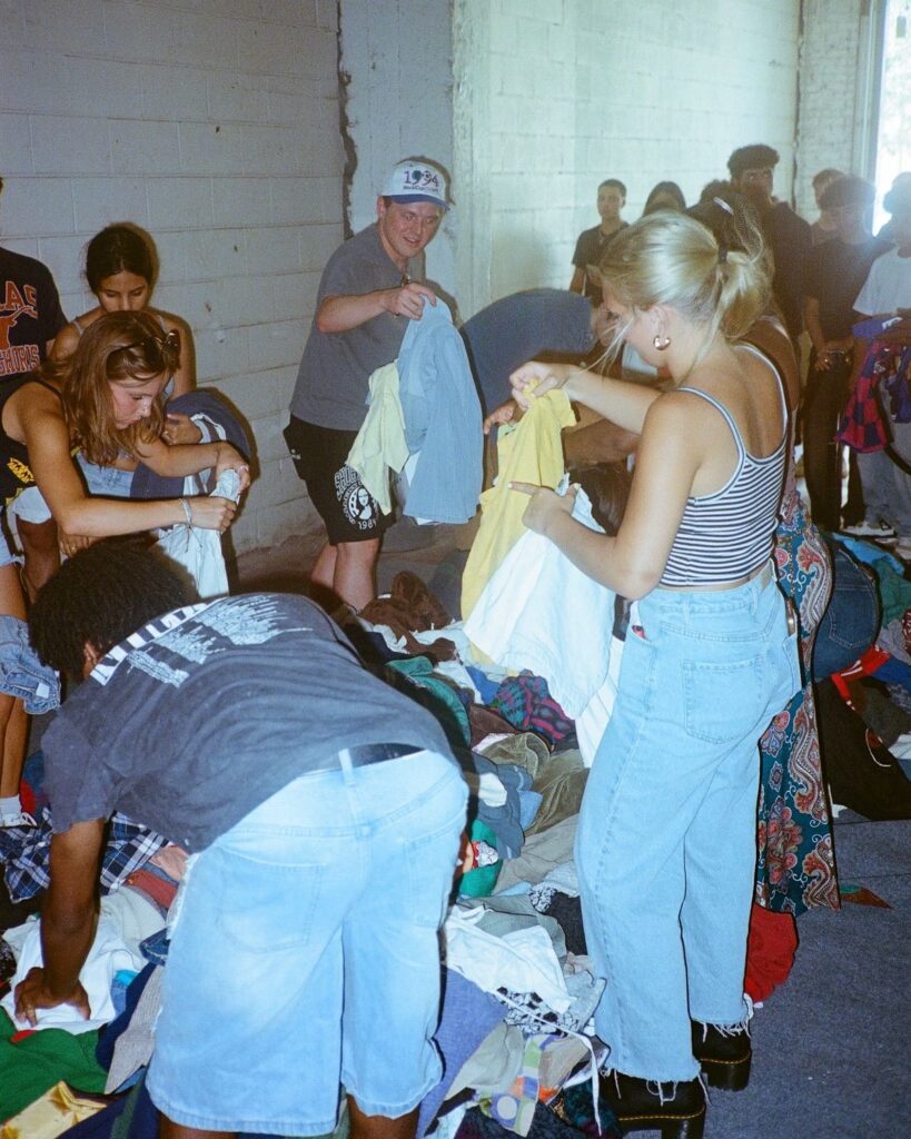 Grade-C-or-Mixed-Thrift-Clothes.j