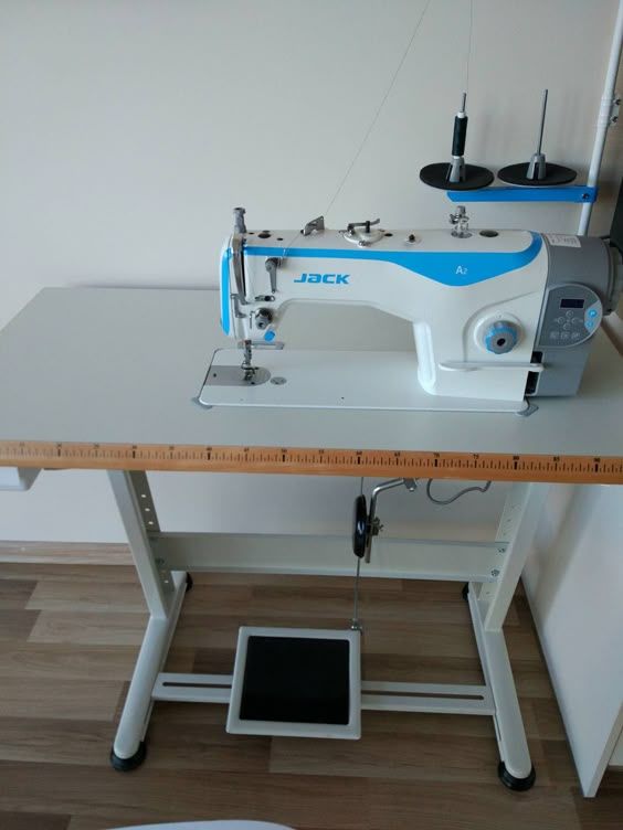 Industrial-Sewing-Machine