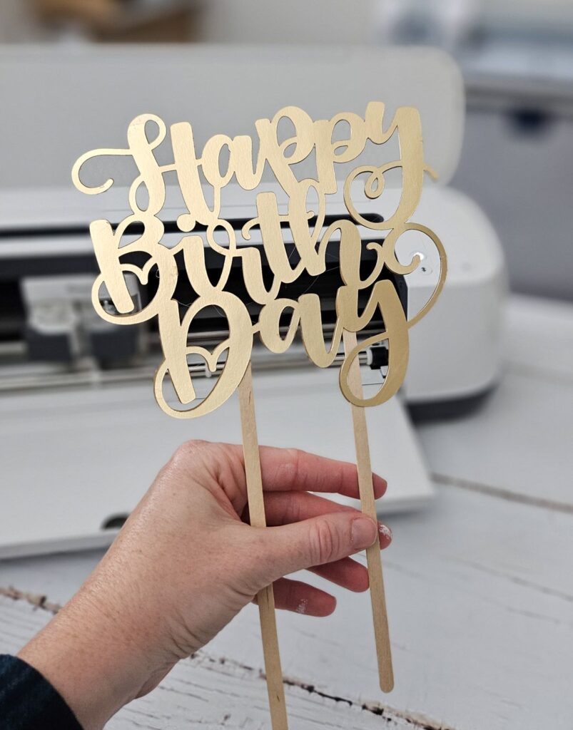 Party-Decor-Cake-Toppers-Cricut-crafts-to-make-and-sell