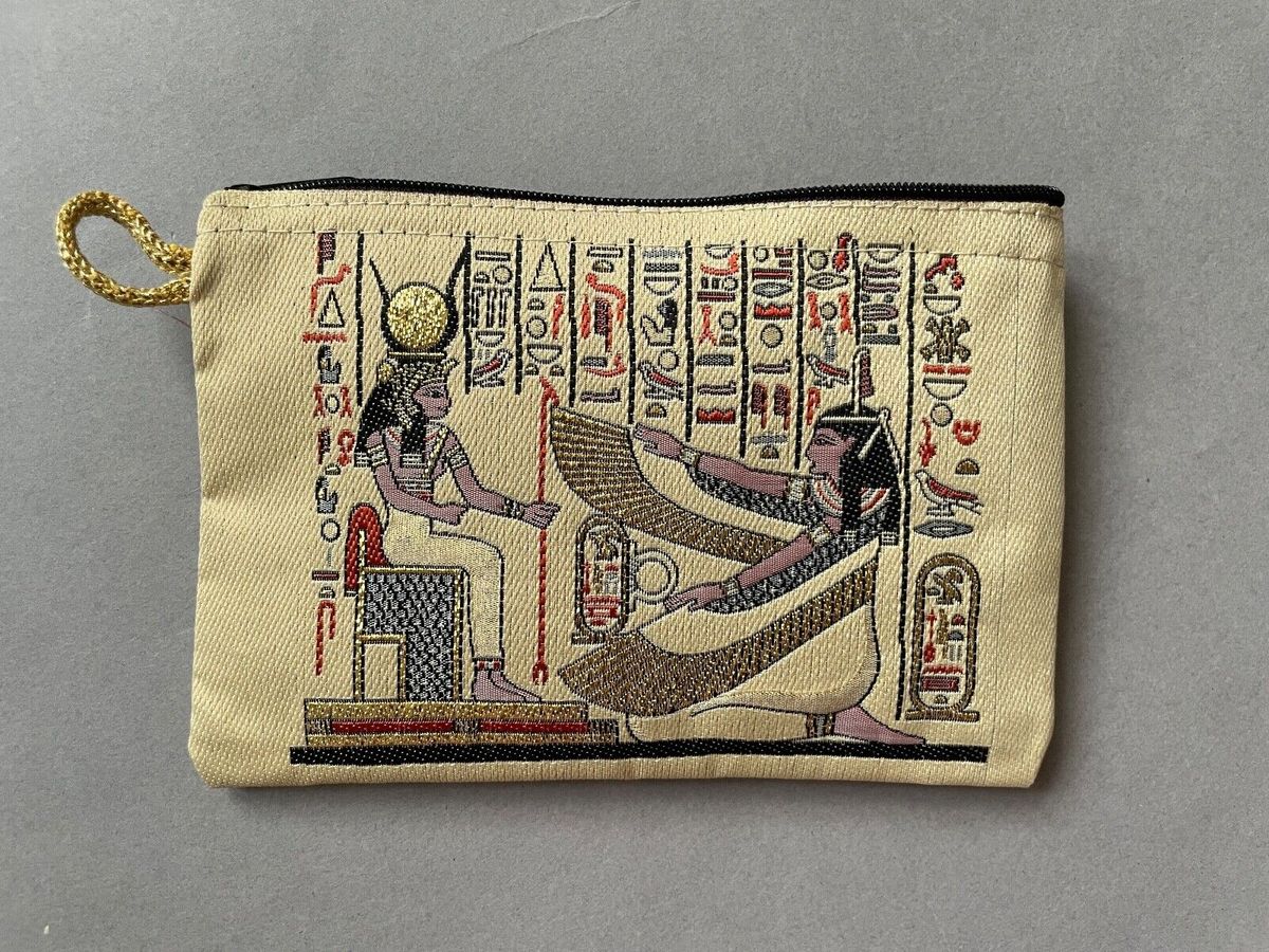 Embroidered-Pouches.