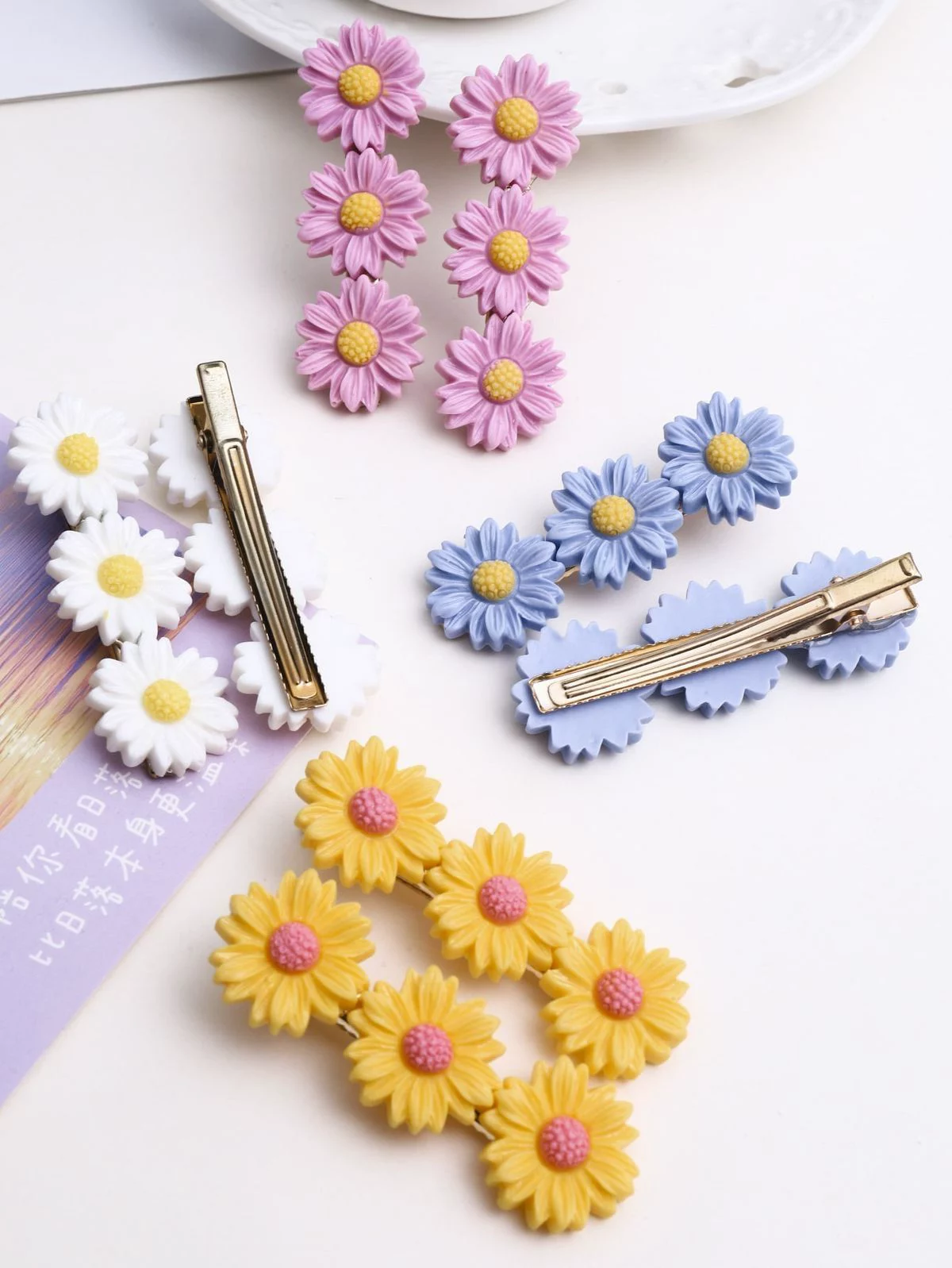 Hair-Clips-and-Barrettes