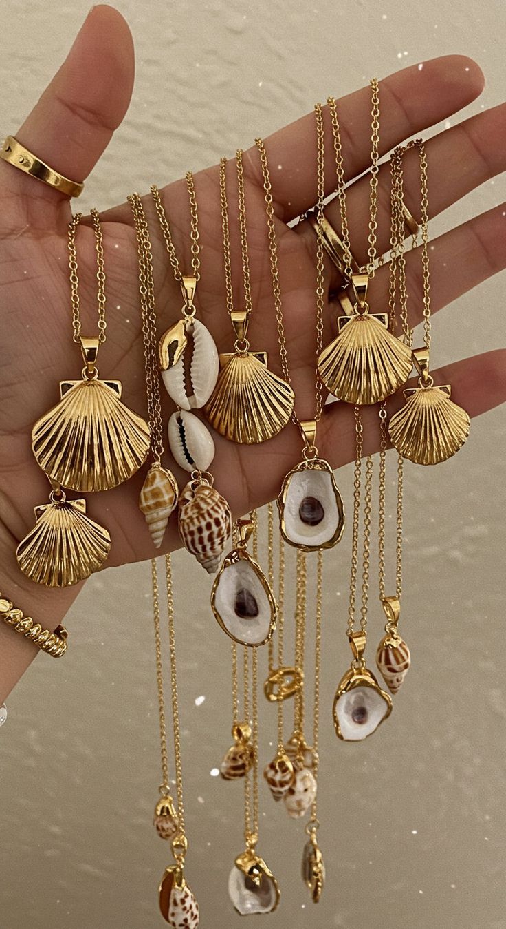 Shell-Jewelry-and-Accessories.