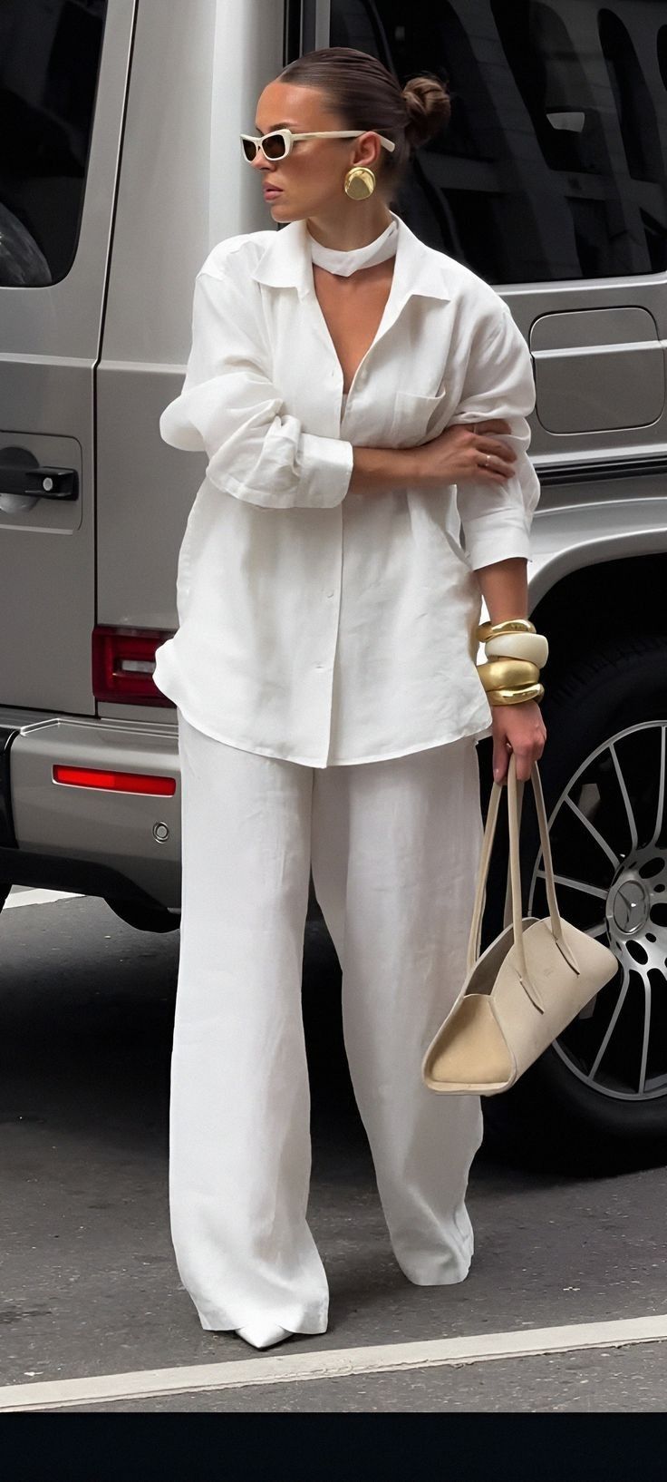 Monochrome-White