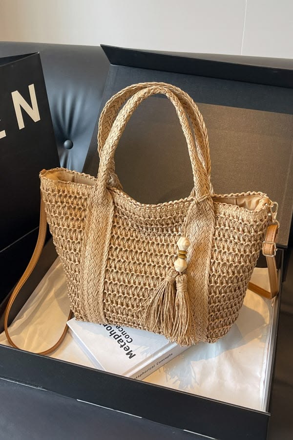 Woven-Totes-For-Practical-Summer-Carrying.