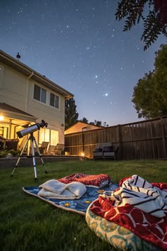 Host-a-Stargazing-Night-outdoor-entertaining-ideas