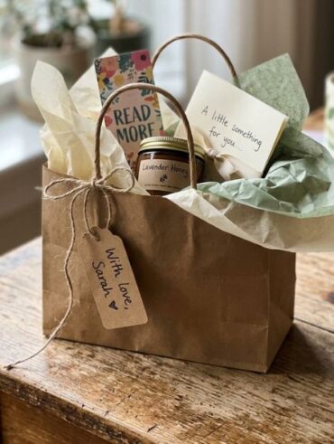 end-of-year-teacher-gift-bag-ideas.