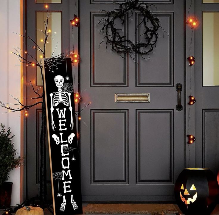 Personalized-Porch-Signs-Halloween-crafts-to-make-and-sell.