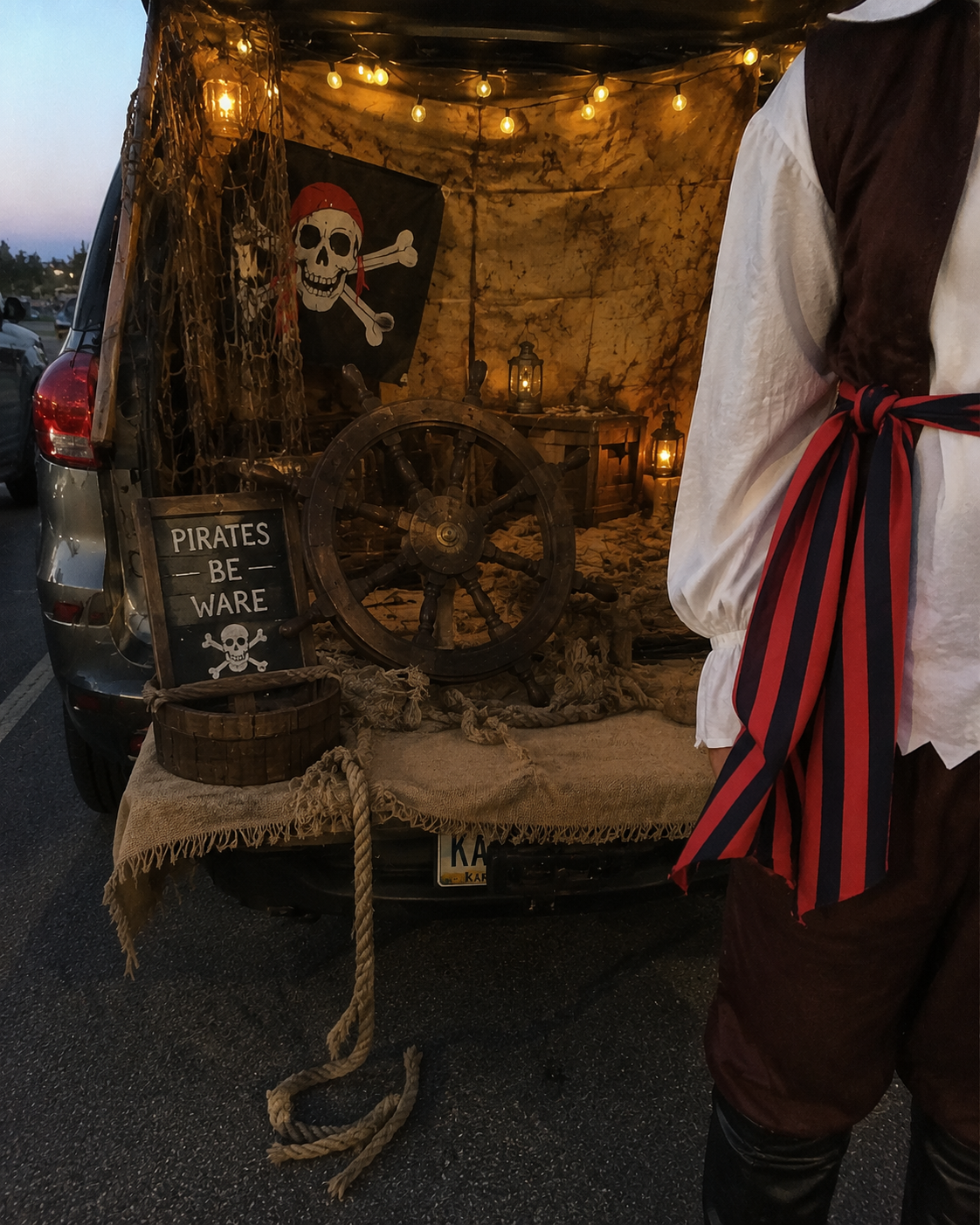 Pirate-themed-trunk-or-treat-display.-trunk-or-treat-decorating-ideas