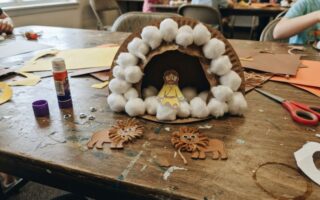 Daniel and the Lion's Den craft.