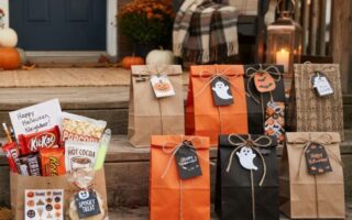 halloween-treat-bags-for-neighbors.