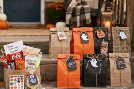 halloween-treat-bags-for-neighbors.