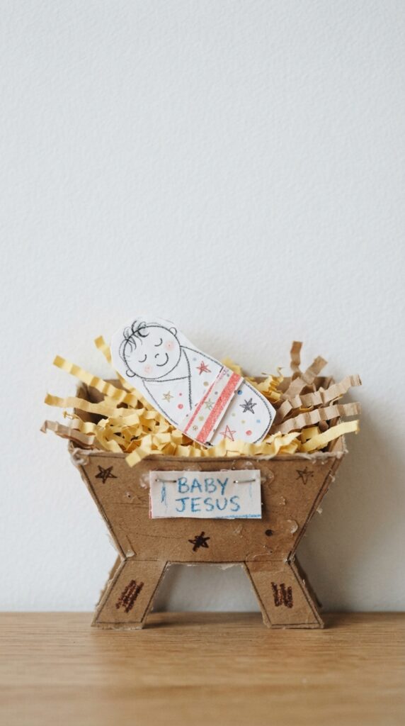 Handmade_baby_Jesus_paper_craft-manager.