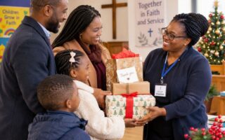 Christmas-gifts-for-church-volunteers