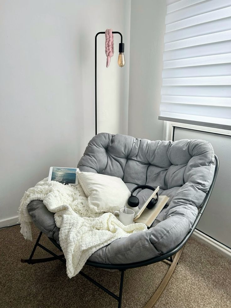 Comfortable-Outdoor-Seat.